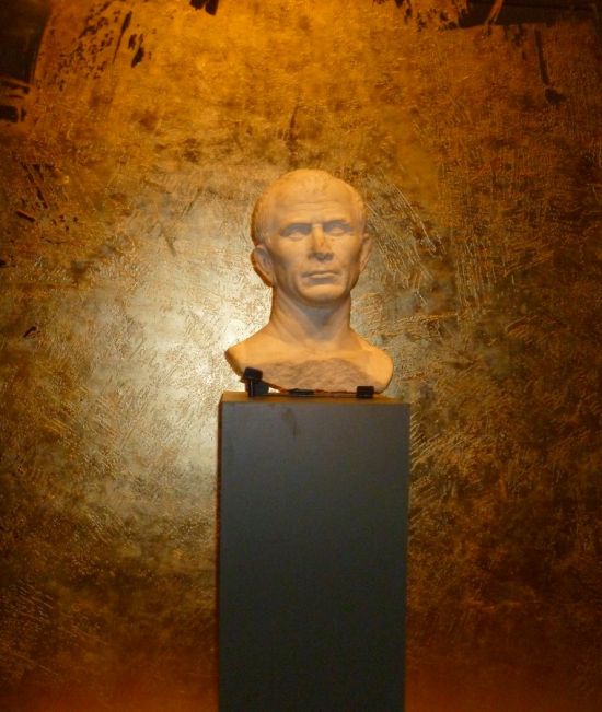 César à Arles photo Leïla Estellon